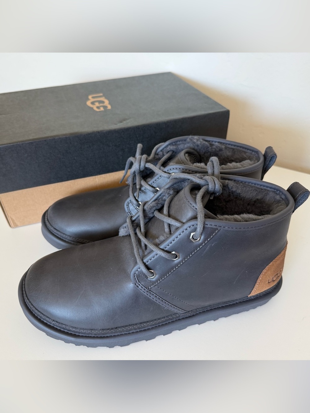 UGG Neumel Era Leather Chukka Boot